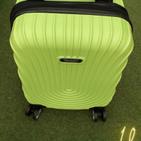 Стилен куфар с колелца за ръчен багаж с твърдо покритие 40/30/20см, снимка 6 - Куфари - 44789606