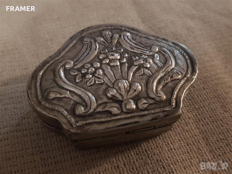 Рядка Възрожденска Кутийка за енфие прахове кутия СРЕБРО, снимка 1