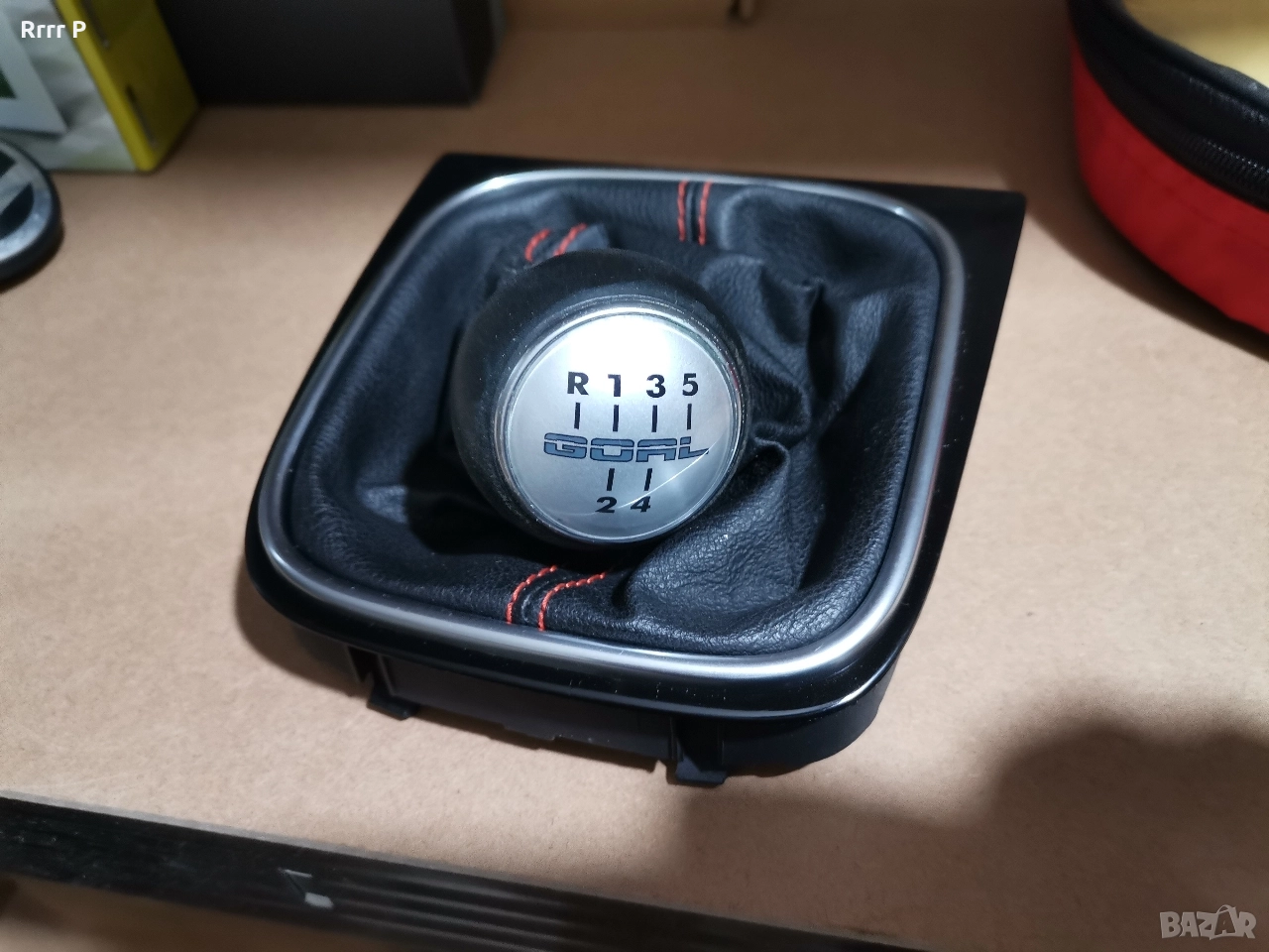 Оригинален Goal Edition скоростен лост топка+маншон за VW Golf 5, снимка 1