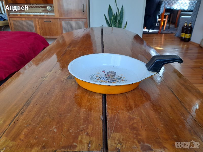 Стар емайлиран омлетен тиган,тиганче #2, снимка 1