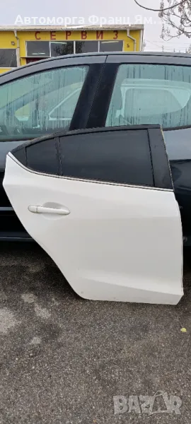 Задна дясна врата за Mazda 3 2016-2019, снимка 1
