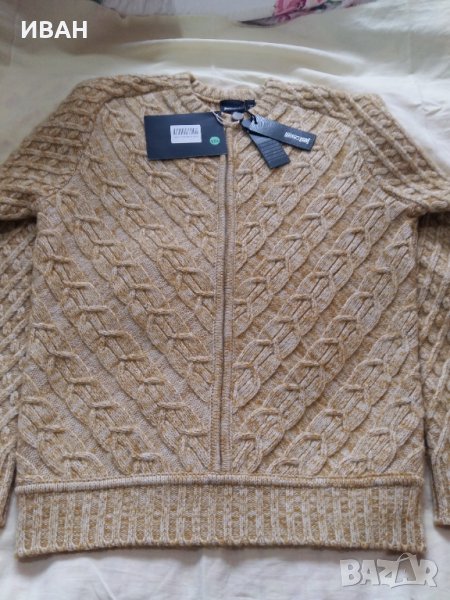 Продавам уникален пуловер на ROBERTO CAVALLI, снимка 1
