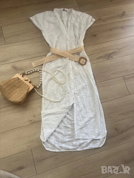 Бяла рокля, снимка 1