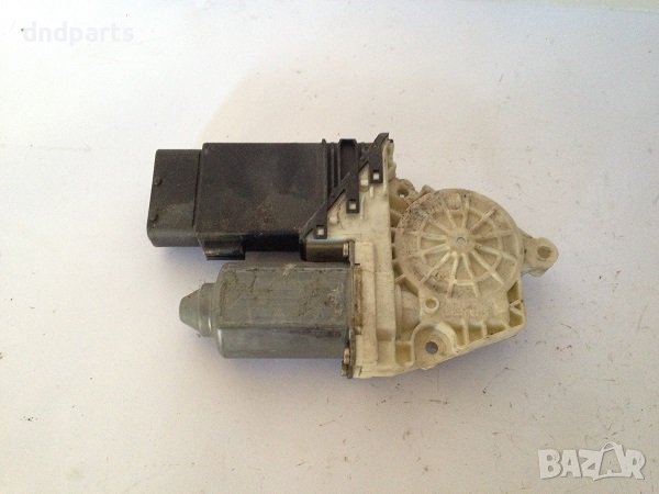 Моторче ел. стъкло за Golf 4 Предно Дясно, снимка 1