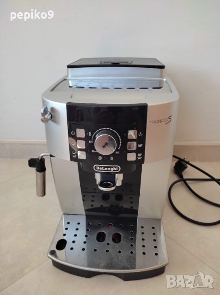 Продавам кафемашини внос от Германия робот пълен автомат DELONGHI MAGNIFICA S, снимка 1