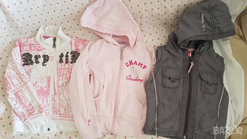 Елече и две блузки размер 104 - трите за 7лв., снимка 1