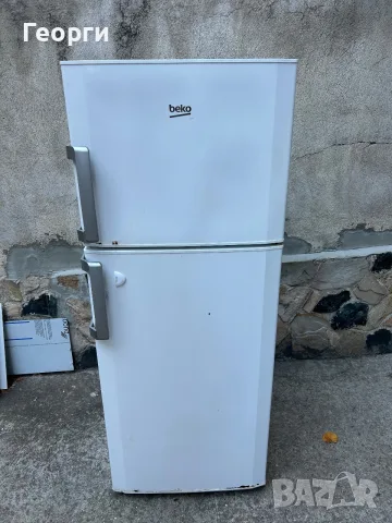 Хладилник с горна камера BEKO