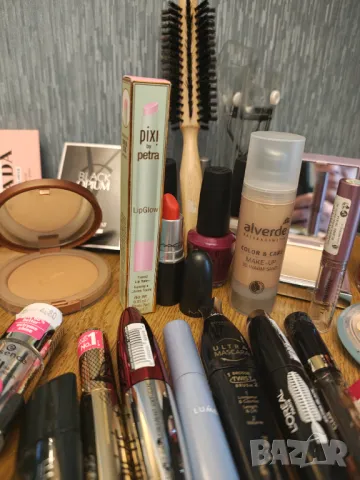 Огромен лот маркова козметика, снимка 15 - Комплекти и лотове - 47566738