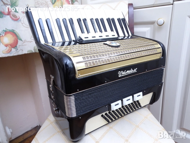 Акордеон Велтмайстер 60 баса, снимка 4 - Акордеони - 52912540