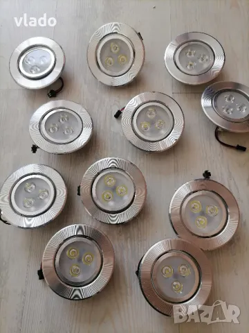 Лед лунички