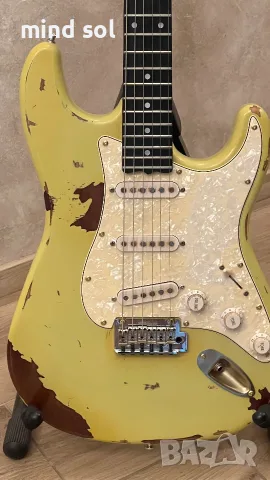 Custom Hendrix Strat-Style Relic електрическа китара – махагоново тяло, Wilkinson Tremolo, снимка 16 - Китари - 55976788