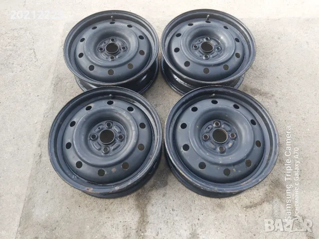 4 броя железни джанти за Тoyota Yaris 15, снимка 2 - Гуми и джанти - 48662332
