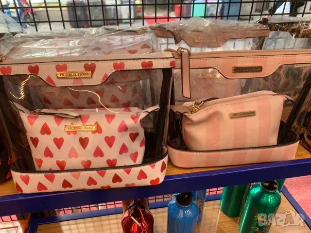 чанти / несесери victoria's secret, снимка 3 - Чанти - 50416862
