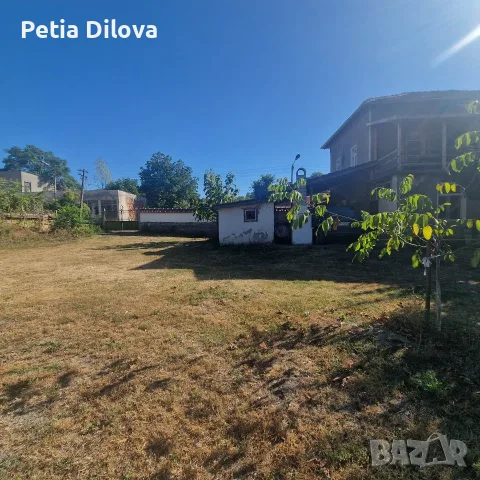 Собственик:  Просторна двуетажна къща в центъра на тихо подбалканско село, снимка 17 - Къщи - 56028208