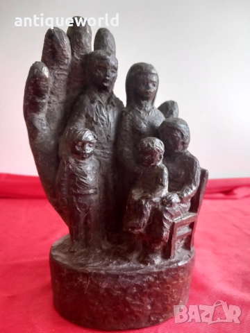 Стара Авторска Бронзова Пластика , Статуетка ,Маркирана