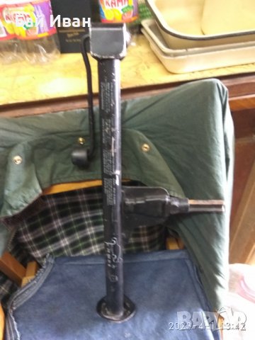 КРИК ЗА МЕРЦЕДЕС