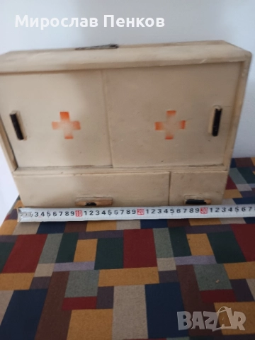 Аптечка, снимка 3 - Антикварни и старинни предмети - 52506613