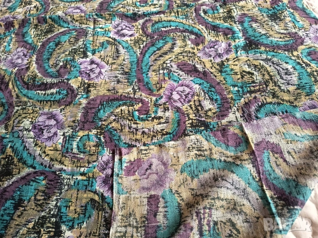 Плат 155Х90см., снимка 5 - Платове и дамаски - 53917375