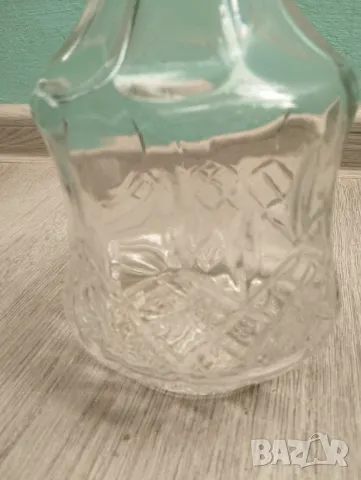кристална гарафа, снимка 2 - Сервизи - 47737610