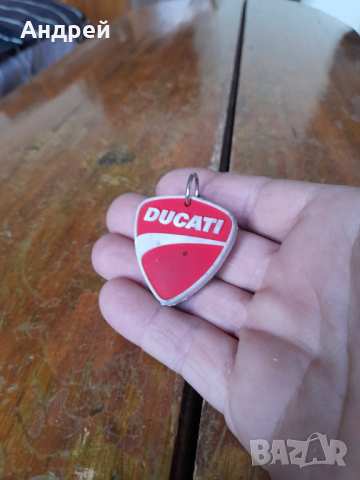 Стар ключодържател Ducati, снимка 2 - Други ценни предмети - 44516212