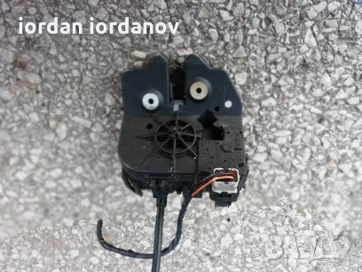 машинка брава заден капак за форд мондео, снимка 2 - Части - 31341283