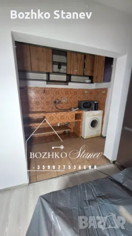 Продавам къща в гр. Долни Чифлик , снимка 9 - Къщи - 48241493