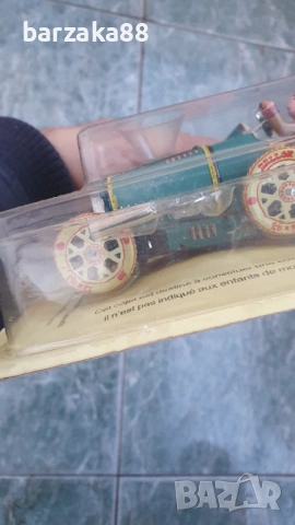 Ламаринена Играчка с кутия и ключе, снимка 2 - Колекции - 53258017