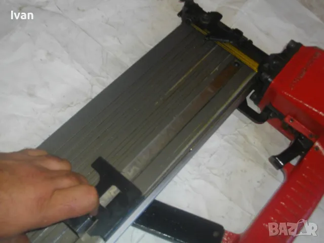 HAUBOLD PN91120 СТРОИТЕЛЕН ПНЕВМАТИЧЕН ТАКЕР за скоби 65-120мм Промишлен Индустриален Немски ОТЛИЧЕН, снимка 13 - Други инструменти - 47351769