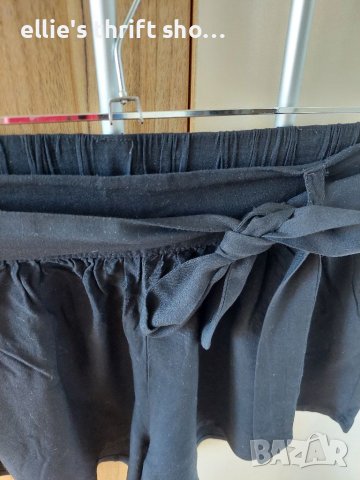 Terranova дамски черни къси панталони с колан в размер М, снимка 3 - Къси панталони и бермуди - 37173693