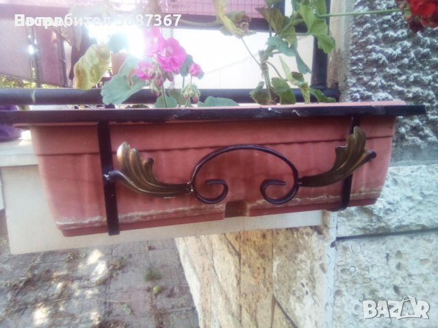 Цветарници и стойки за цветя и саксии, снимка 3 - Саксии и кашпи - 40218663