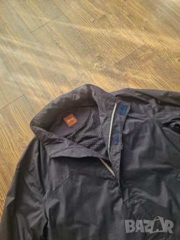 Страхотно мъжко яке ветровка HUGO BOSS размер XL, снимка 3 - Якета - 52270689
