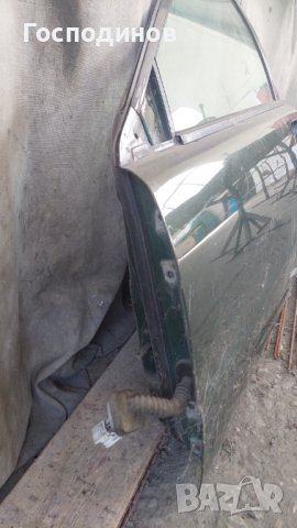 Врати за Volvo V40, S40, снимка 2 - Части - 42038168