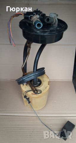 Vw Голф 3    1.8  Оригинал Горивна Помпа