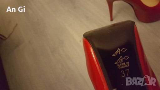 Елегантни обувки и клъч от лак, снимка 2 - Дамски обувки на ток - 30979683