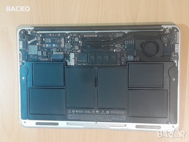 MacBook Air A 1465 EMC 2631 на части, снимка 3 - Части за лаптопи - 54070730