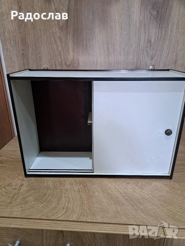 Домашна стенна аптечка, снимка 3 - Антикварни и старинни предмети - 53236241