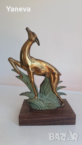 Vintage, бронзова,  френска статуетка на антилопа в стил Арт деко от 1930 г.