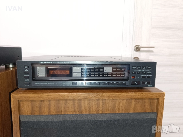 продавам тунер onkyo-t9900