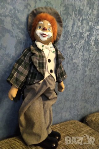 Двойка порцеланови клоуни ръчна изработка , снимка 9 - Колекции - 34067123