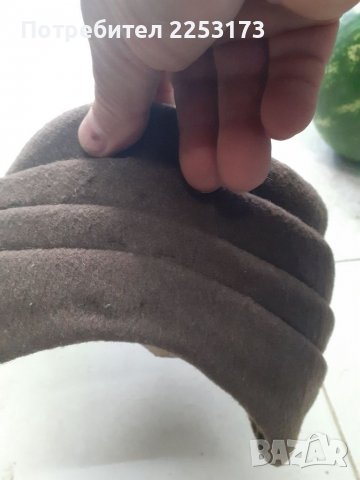 Соц.вълнена дамска шапка и вълнени черни бонета, снимка 2 - Други - 36848032