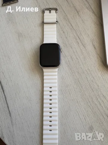 Apple Watch 7 series 45mm + 3 каишки, снимка 4 - Смарт гривни - 56075257