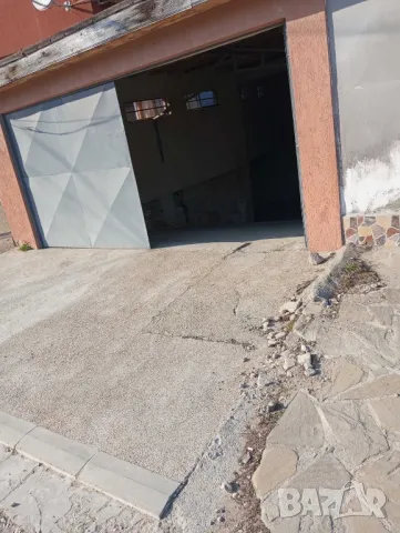 Давам подземен гараж под наем, снимка 2 - Гаражи и паркоместа - 49099932