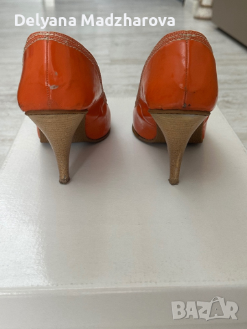 Оранжеви лачени обувки, снимка 3 - Дамски ежедневни обувки - 44583948