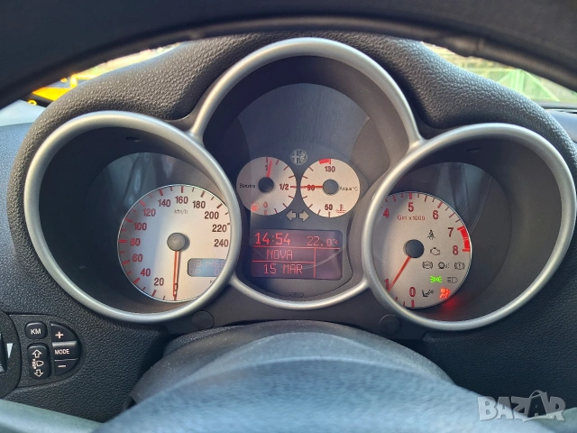 Алфа Ромео 147, снимка 11 - Автомобили и джипове - 54138402