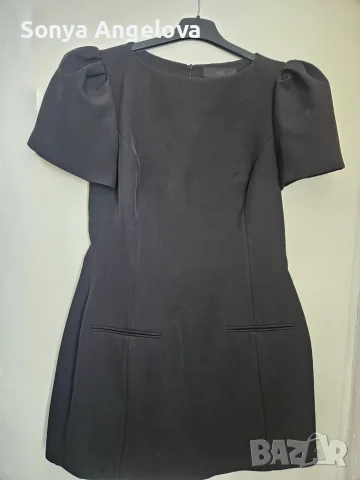 Черна рокля Zara.