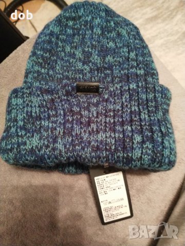 Нов дамски комплект шапка, шал и ръкавици G Star Xemy Giftpack оригинал, снимка 8 - Шапки - 31351948