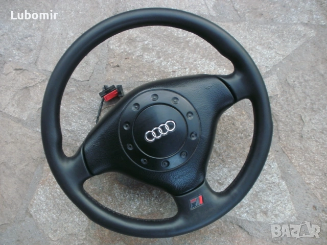 Волан трилъчев , кожен S Line - Audi A4 B5 - 1995 г до 1997 год !