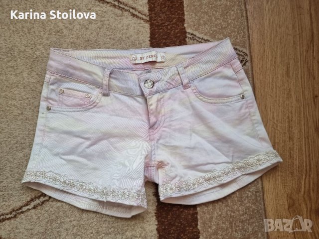 Дамски къси панталонки и поли