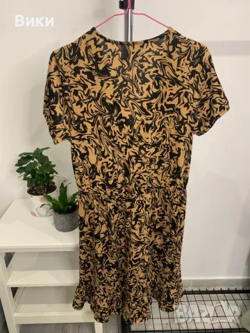 Рокля в размер Л, снимка 4 - Рокли - 47562682