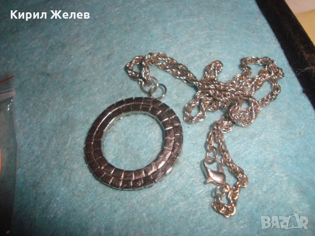 СКЪПОЦЕНЕН АРТ ПЕНДАНТ с ВГРАДЕНИ ФАСЕТ КРИСТАЛИ и КРАСИВА СРЕБРИСТА СТИЛНА ВЕРИЖКА 27074, снимка 6 - Колиета, медальони, синджири - 34983495